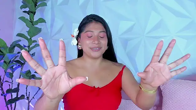 Snapshot of LinnaGardenia chatting on January 2025 04:55:02 PM LinnaGardenia online show from January 2025 04:55:02 PM