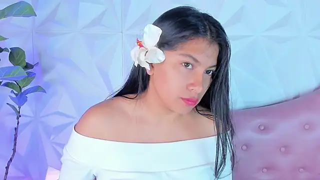 Snapshot of LinnaGardenia chatting on February 2025 01:33:02 PM LinnaGardenia online show from February 2025 01:33:02 PM