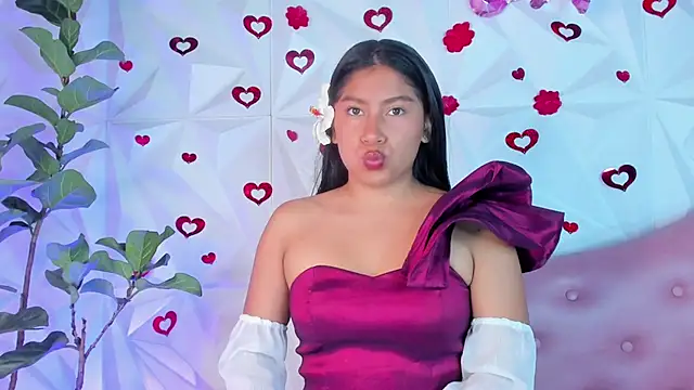 Snapshot of LinnaGardenia chatting on February 2025 01:55:02 PM LinnaGardenia online show from February 2025 01:55:02 PM