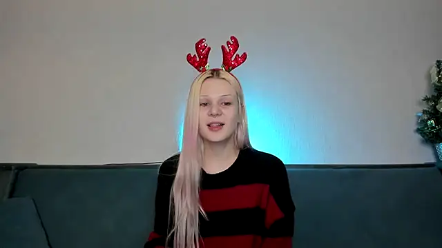 sashakiss99 online show from December 2024 04:38:02 PM