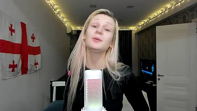 sashakiss99 online show from January 2025 09:41:01 PM