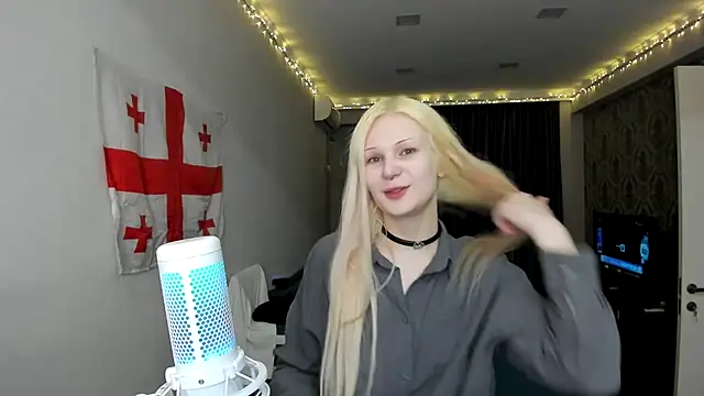 sashakiss99 online show from February 2025 08:13:02 PM