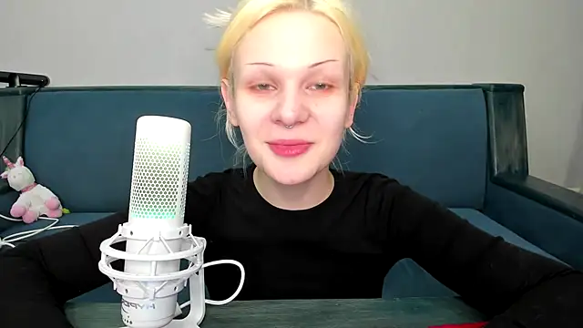 sashakiss99 online show from February 2025 08:25:01 PM