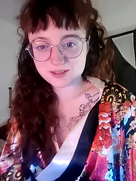 Snapshot of _foxygirl_ chatting on March 2025 10:05:02 PM  foxygirl  online show from March 2025 10:05:02 PM