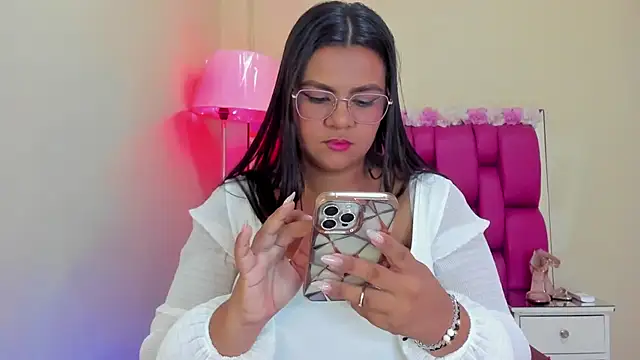 Snapshot of Gabriela_Brown chatting on December 2024 03:32:02 PM Gabriela Brown online show from December 2024 03:32:02 PM