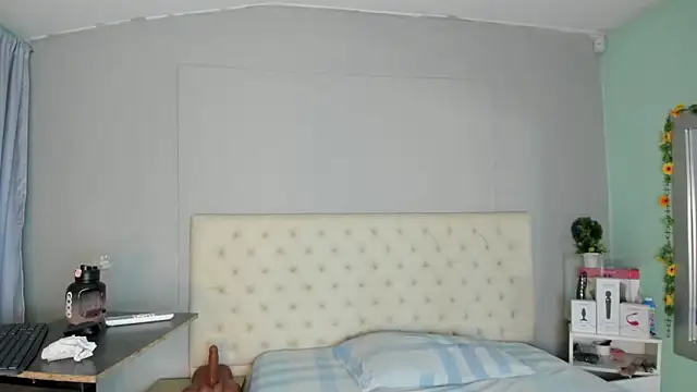 nami sam01 online show from October 2025 01:50:01 PM