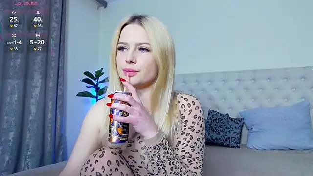 TamarraFox online show from February 2026 09:41:01 PM