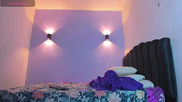 Sofia Clauss  online show from January 2025 04:41:01 AM