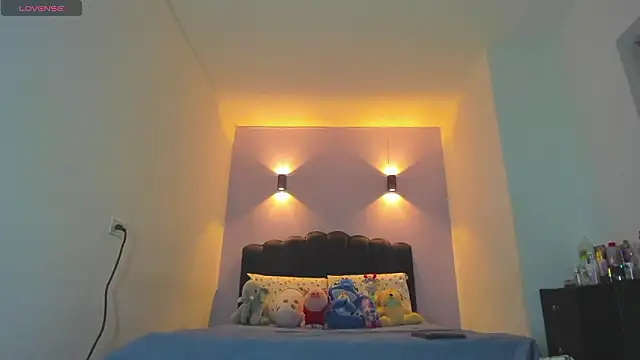 Sofia Clauss  online show from March 2026 03:55:01 AM