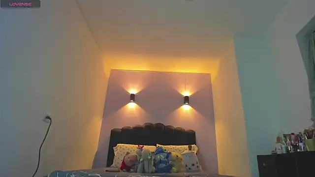 Sofia Clauss  online show from March 2026 05:00:02 AM