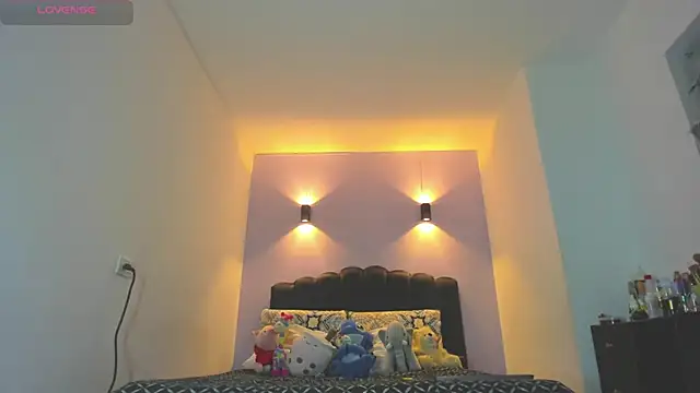 Sofia Clauss  online show from April 2026 04:34:01 AM