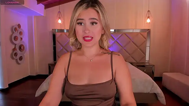 AnnaBrooks1 online show from February 2026 07:45:01 PM