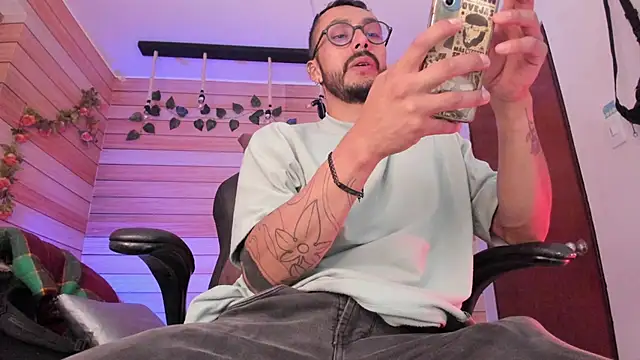 Tom cooper  online show from March 2025 01:18:01 PM