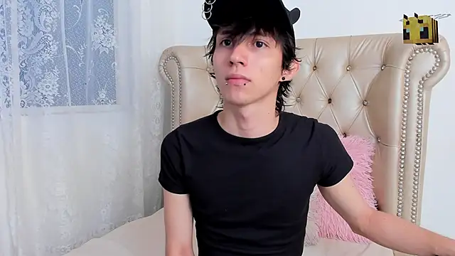 Snapshot of JeanRam18 chatting on March 2025 12:56:02 PM JeanRam18 online show from March 2025 12:56:02 PM