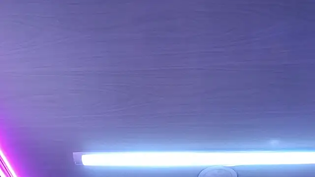 Snapshot of candy_lux_ chatting on January 2025 04:54:02 PM candy lux online show from January 2025 04:54:02 PM