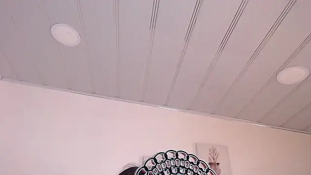 Snapshot of candy_lux_ chatting on February 2025 05:59:01 PM candy lux online show from February 2025 05:59:01 PM