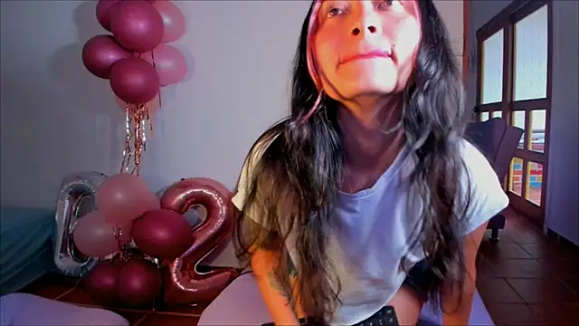 Lauren A online show from January 2025 10:08:02 PM