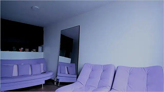 Lauren A online show from September 2025 04:53:02 PM