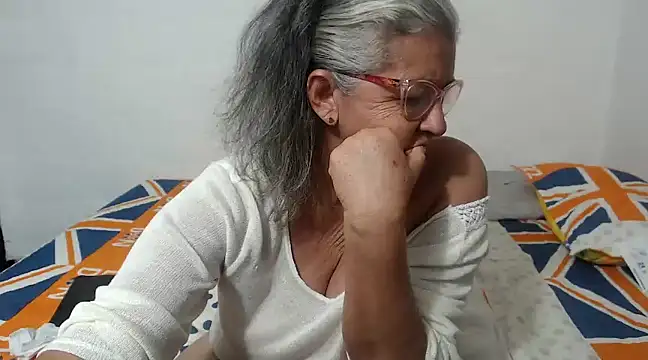 candy mature  online show from February 2025 12:58:01 AM