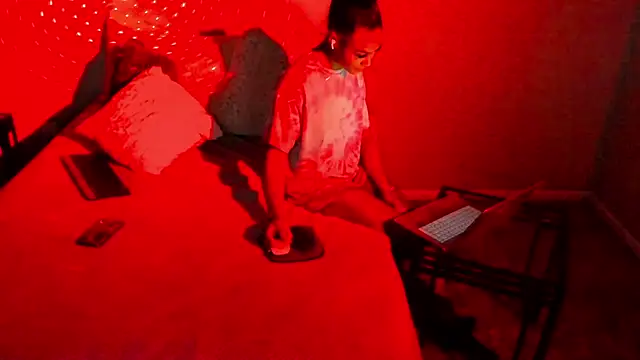 yiauana online show from February 2025 07:12:02 AM