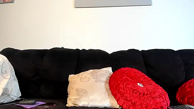 yiauana online show from March 2025 05:51:01 AM