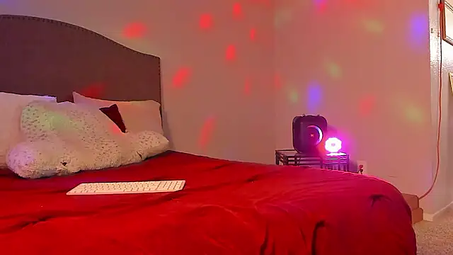 yiauana online show from February 2026 04:46:01 AM