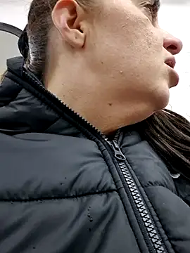 Snapshot of AvaLloyd chatting on February 2025 09:05:01 AM AvaLloyd online show from February 2025 09:05:01 AM