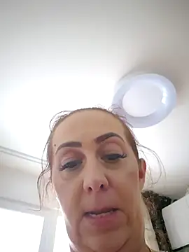 Snapshot of AvaLloyd chatting on February 2025 12:05:02 PM AvaLloyd online show from February 2025 12:05:02 PM