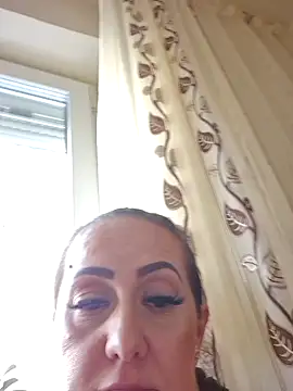 Snapshot of AvaLloyd chatting on February 2025 12:47:02 PM AvaLloyd online show from February 2025 12:47:02 PM