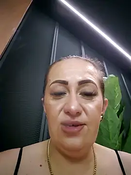 Snapshot of AvaLloyd chatting on February 2025 03:47:02 AM AvaLloyd online show from February 2025 03:47:02 AM