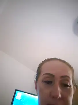 Snapshot of AvaLloyd chatting on February 2025 02:00:01 PM AvaLloyd online show from February 2025 02:00:01 PM