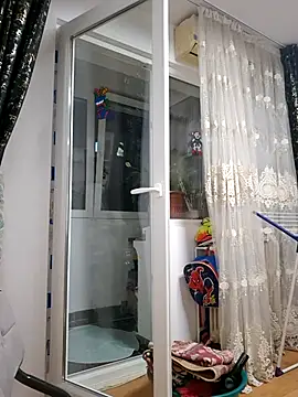 Snapshot of AvaLloyd chatting on March 2025 07:05:01 PM AvaLloyd online show from March 2025 07:05:01 PM