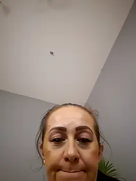 Snapshot of AvaLloyd chatting on March 2025 03:20:01 AM AvaLloyd online show from March 2025 03:20:01 AM