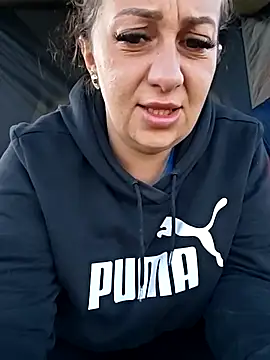 Snapshot of AvaLloyd chatting on September 2025 05:09:02 AM AvaLloyd online show from September 2025 05:09:02 AM