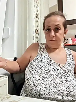 Snapshot of AvaLloyd chatting on September 2025 01:18:01 AM AvaLloyd online show from September 2025 01:18:01 AM