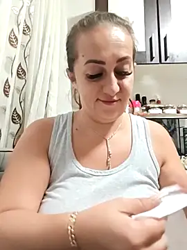 Snapshot of AvaLloyd chatting on September 2025 02:38:02 AM AvaLloyd online show from September 2025 02:38:02 AM