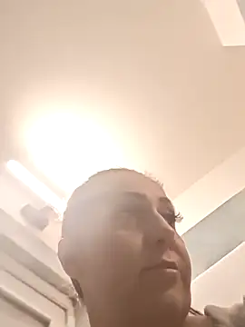 Snapshot of AvaLloyd chatting on October 2025 02:48:02 AM AvaLloyd online show from October 2025 02:48:02 AM