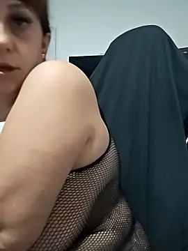 Snapshot of AvaLloyd chatting on November 2025 03:38:02 AM AvaLloyd online show from November 2025 03:38:02 AM