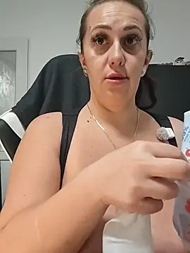 Snapshot of AvaLloyd chatting on November 2025 02:55:02 AM AvaLloyd online show from November 2025 02:55:02 AM