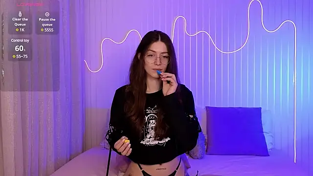 Snapshot of Ester_Hill chatting on December 2024 07:57:01 PM Ester Hill online show from December 2024 07:57:01 PM