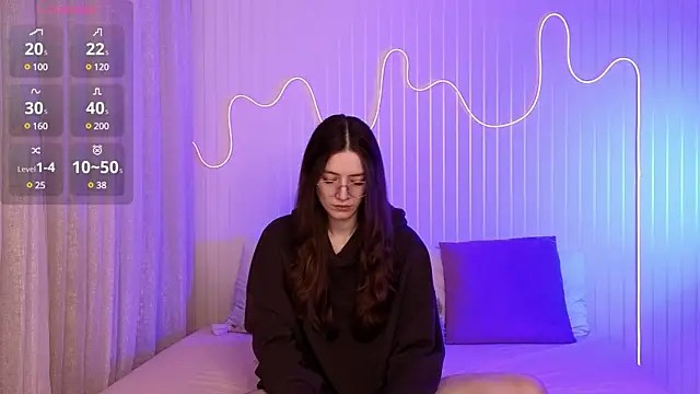 Snapshot of Ester_Hill chatting on December 2024 10:42:01 PM Ester Hill online show from December 2024 10:42:01 PM