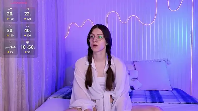 Snapshot of Ester_Hill chatting on January 2025 09:52:02 PM Ester Hill online show from January 2025 09:52:02 PM