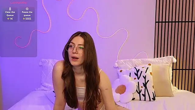 Snapshot of Ester_Hill chatting on January 2025 11:56:01 PM Ester Hill online show from January 2025 11:56:01 PM