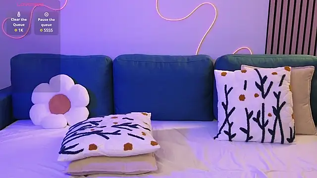 Snapshot of Ester_Hill chatting on February 2025 01:57:01 AM Ester Hill online show from February 2025 01:57:01 AM