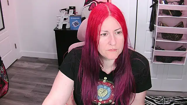 Snapshot of gennyrock chatting on May 2026 05:30:02 PM gennyrock online show from May 2026 05:30:02 PM