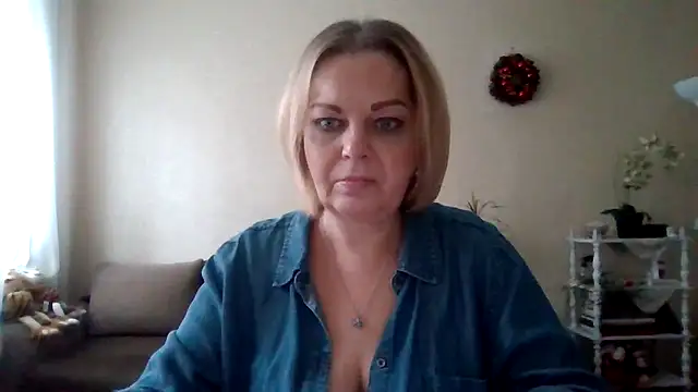 Snapshot of SofiyaPetrova chatting on February 2025 01:33:01 PM SofiyaPetrova online show from February 2025 01:33:01 PM