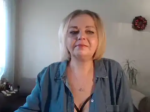 Snapshot of SofiyaPetrova chatting on February 2025 05:45:01 AM SofiyaPetrova online show from February 2025 05:45:01 AM