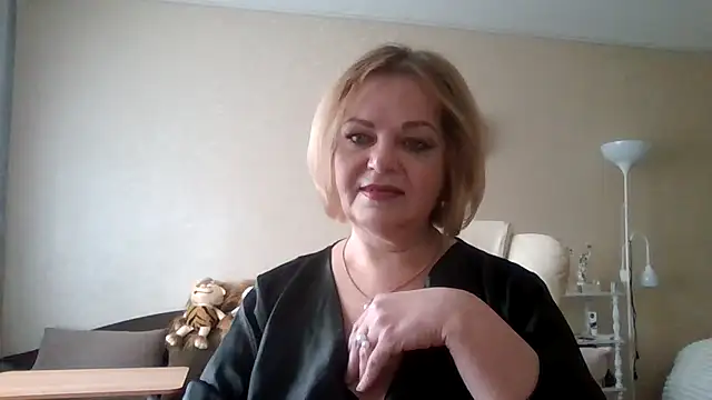 Snapshot of SofiyaPetrova chatting on April 2026 09:10:01 AM SofiyaPetrova online show from April 2026 09:10:01 AM