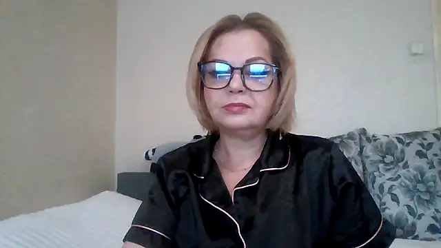 Snapshot of SofiyaPetrova chatting on April 2026 07:52:01 AM SofiyaPetrova online show from April 2026 07:52:01 AM