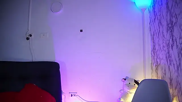 chloe blue online show from December 2025 11:26:02 AM